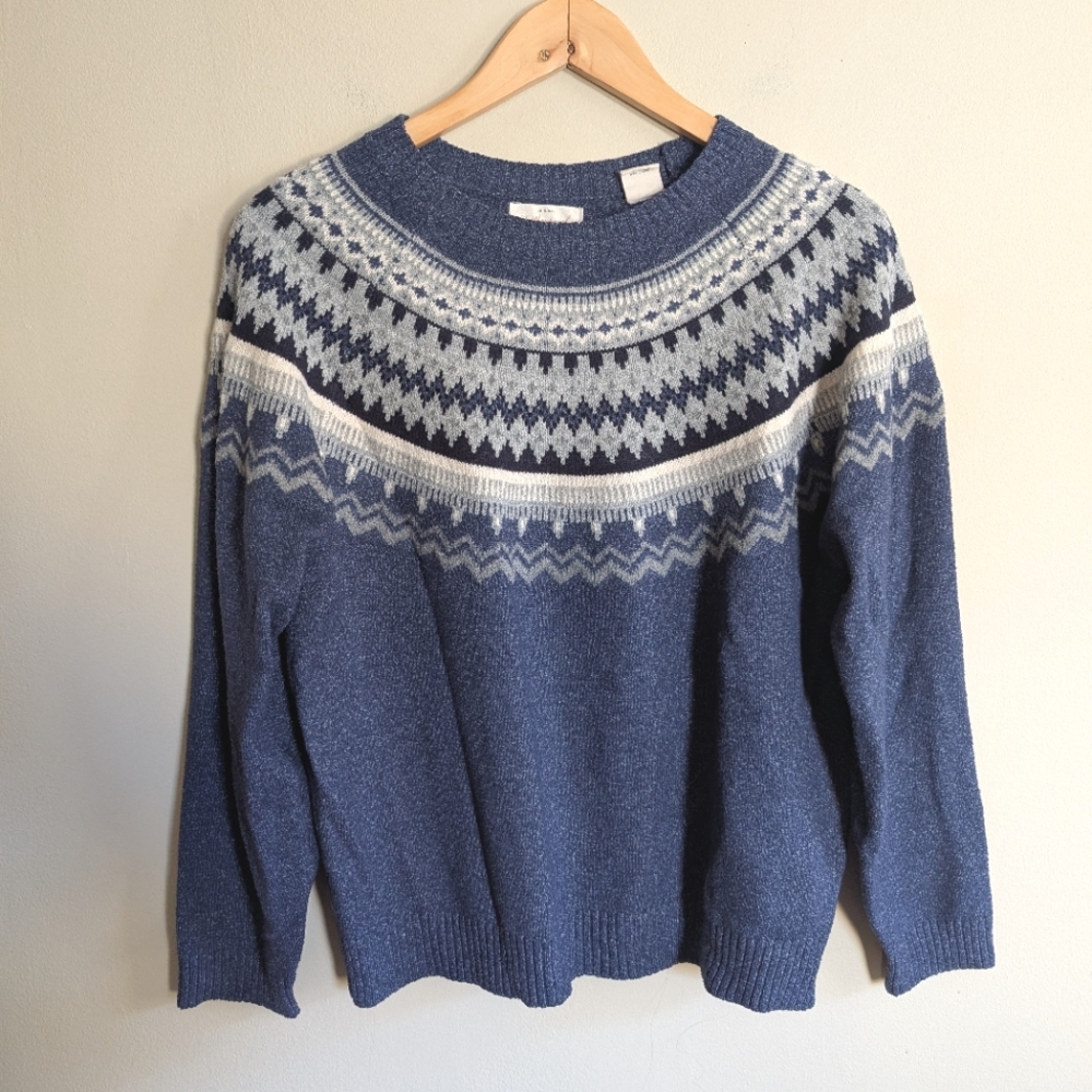 Weatherproof Vintage blue and white fair isle crew neck sweater size M